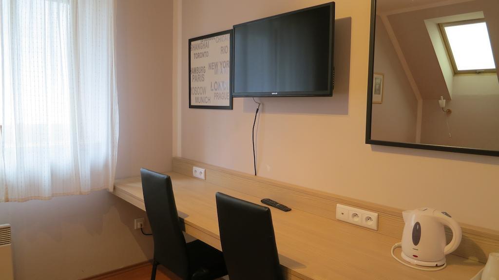 Penzion Coupe Příbram Habitación foto